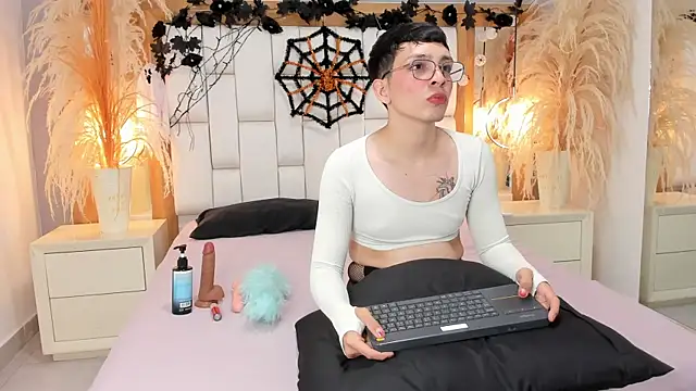 Snapshot of LiamHeat chatting on 29, 10, 2025 LiamHeat online show from 29, 10, 2025
