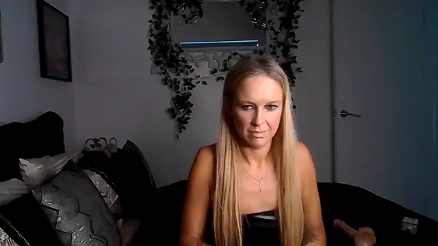 imyourgoodgirl69 online show from 21, 3, 2026