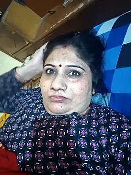 Snapshot of Rakhi99x chatting on 4, 4, 2026 Rakhi99x online show from 4, 4, 2026