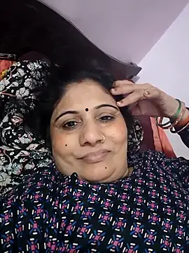 Snapshot of Rakhi99x chatting on 8, 5, 2026 Rakhi99x online show from 8, 5, 2026