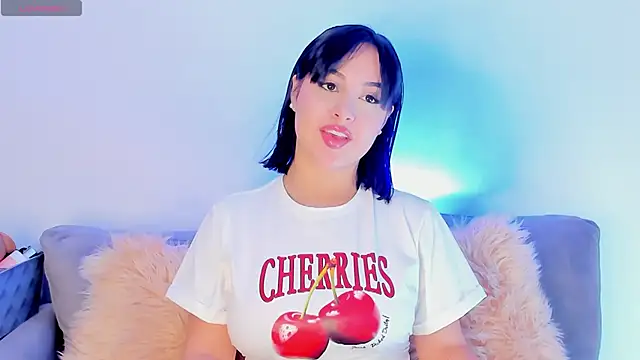 Snapshot of AnaLevii chatting on 15, 12, 2025 AnaLevii online show from 15, 12, 2025