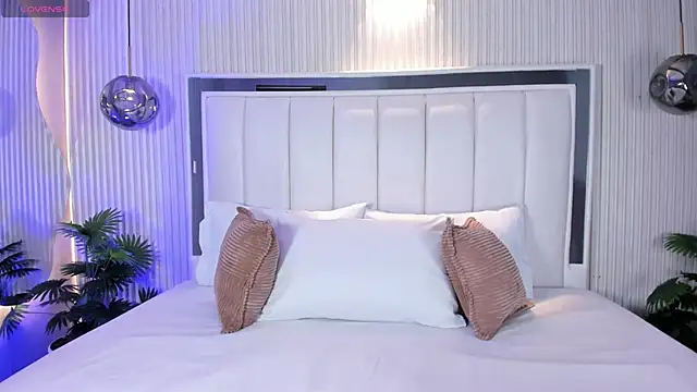 MariathLittle online show from 24, 11, 2025