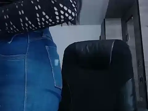 Snapshot of scarlett_vonrose chatting on 3, 2, 2026 scarlett vonrose online show from 3, 2, 2026