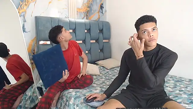 PRETTY FEM online show from 10, 4, 2026