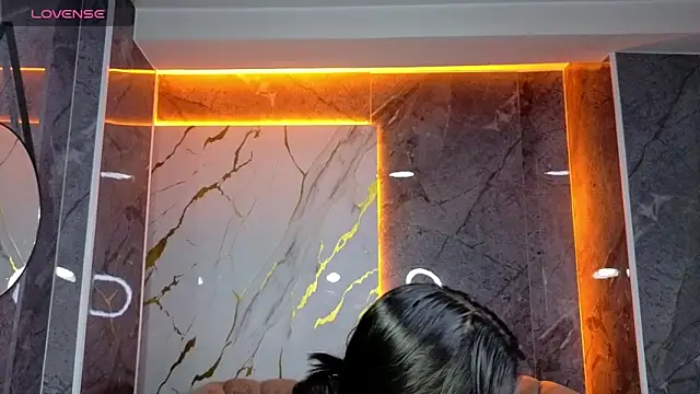 Victoria b  online show from 27, 10, 2025