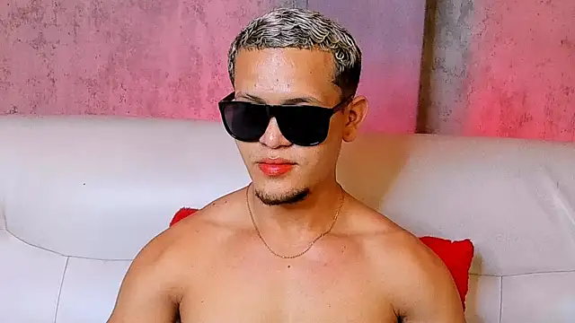 Snapshot of Manuel_FPG chatting on 22, 12, 2025 Manuel FPG online show from 22, 12, 2025