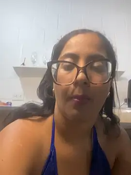 Snapshot of Jessyivonne chatting on 4, 11, 2025 Jessyivonne online show from 4, 11, 2025