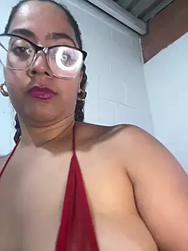 Snapshot of Jessyivonne chatting on 6, 5, 2026 Jessyivonne online show from 6, 5, 2026