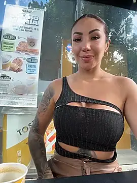 Sarahlove 90 online show from 14, 10, 2025