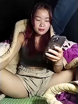 lylylove online show from 14, 11, 2025