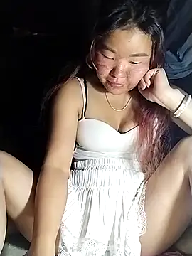 lylylove online show from 4, 4, 2026