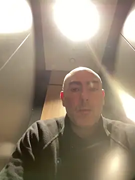 Snapshot of Richmcgee chatting on 6, 3, 2026 Richmcgee online show from 6, 3, 2026