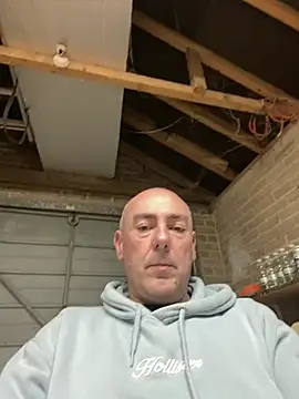 Snapshot of Richmcgee chatting on 4, 4, 2026 Richmcgee online show from 4, 4, 2026