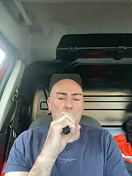 Snapshot of Richmcgee chatting on 8, 4, 2026 Richmcgee online show from 8, 4, 2026