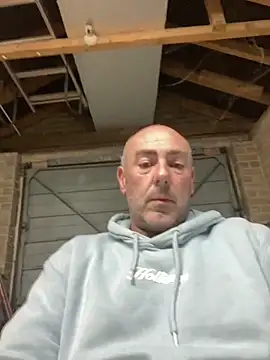 Snapshot of Richmcgee chatting on 10, 4, 2026 Richmcgee online show from 10, 4, 2026