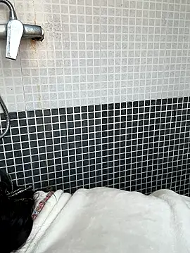 xiiuuff18 online show from 9, 1, 2026