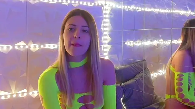 Aishha  online show from 26, 11, 2025