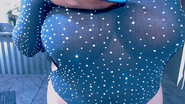 Snapshot of DarkQueen25x chatting on 8, 11, 2025 DarkQueen25x online show from 8, 11, 2025