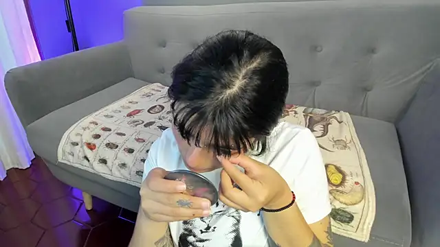 flower smith  online show from 4, 4, 2026