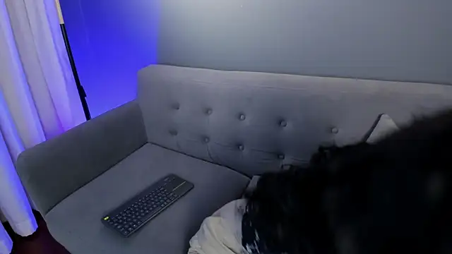 flower smith  online show from 9, 4, 2026