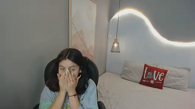 Julieth brown  online show from 20, 11, 2025