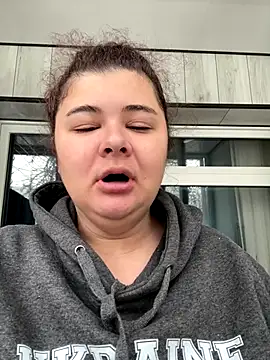 Snapshot of AliceCurlyX chatting on 15, 12, 2025 AliceCurlyX online show from 15, 12, 2025