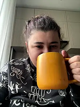 Snapshot of AliceCurlyX chatting on 10, 1, 2026 AliceCurlyX online show from 10, 1, 2026