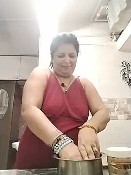 Snapshot of Jann_Riya333 chatting on 19, 5, 2026 Jann Riya333 online show from 19, 5, 2026