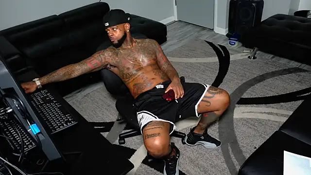 SLANGONDEMHOES online show from 6, 2, 2026