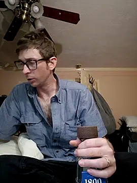Snapshot of mresquared chatting on 26, 5, 2026 mresquared online show from 26, 5, 2026