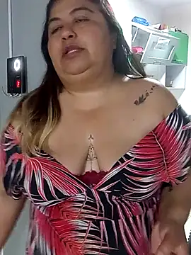 curvy diva  online show from 17, 12, 2025