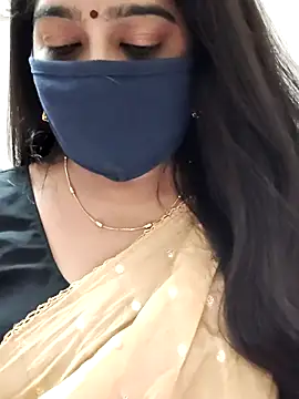 Snapshot of saritha29 chatting on 4, 7, 2026 saritha29 online show from 4, 7, 2026