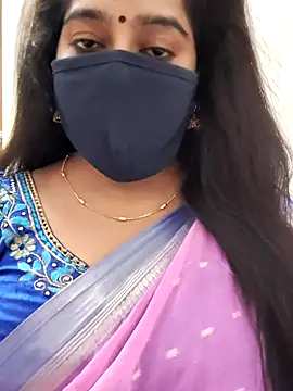 Snapshot of saritha29 chatting on 13, 7, 2026 saritha29 online show from 13, 7, 2026