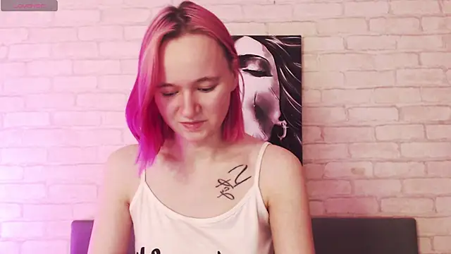 Ericha Stone online show from 8, 10, 2025