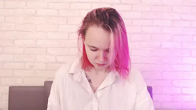 Ericha Stone online show from 17, 12, 2025