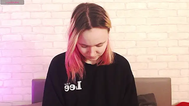 Ericha Stone online show from 17, 2, 2026