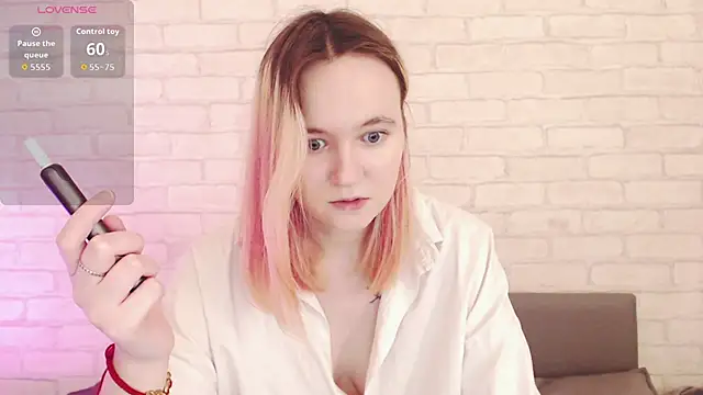 Ericha Stone online show from 7, 4, 2026