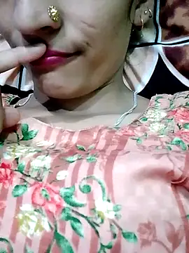 Snapshot of Pahadi_couple chatting on 6, 10, 2025 Pahadi couple online show from 6, 10, 2025