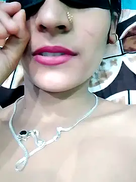 Snapshot of Pahadi_couple chatting on 17, 10, 2025 Pahadi couple online show from 17, 10, 2025