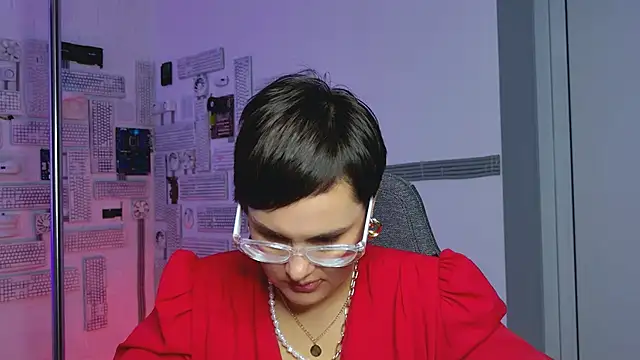 LauraDavidsons online show from 14, 9, 2025