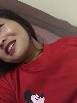 Snapshot of LiLy-0477 chatting on 11, 9, 2025 LiLy-0477 online show from 11, 9, 2025