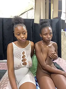 SexyPetitex25 online show from 8, 3, 2026