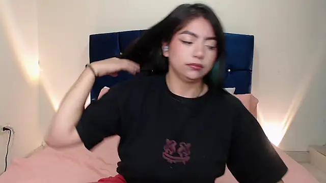 Snapshot of sammy_bunny1 chatting on 12, 9, 2025 sammy bunny1 online show from 12, 9, 2025