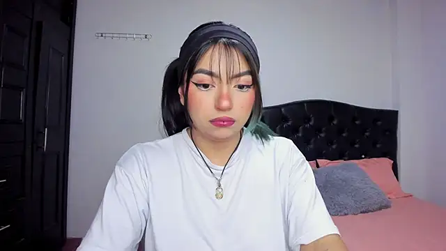 Snapshot of sammy_bunny1 chatting on 14, 10, 2025 sammy bunny1 online show from 14, 10, 2025