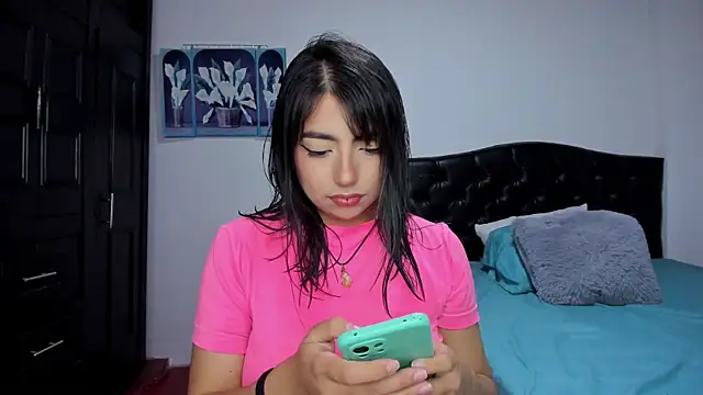 Snapshot of sammy_bunny1 chatting on 24, 10, 2025 sammy bunny1 online show from 24, 10, 2025