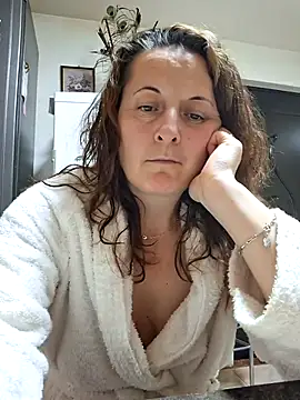 Fluturas2 online show from 14, 12, 2025