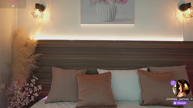 cinthia jones2 online show from 5, 10, 2025