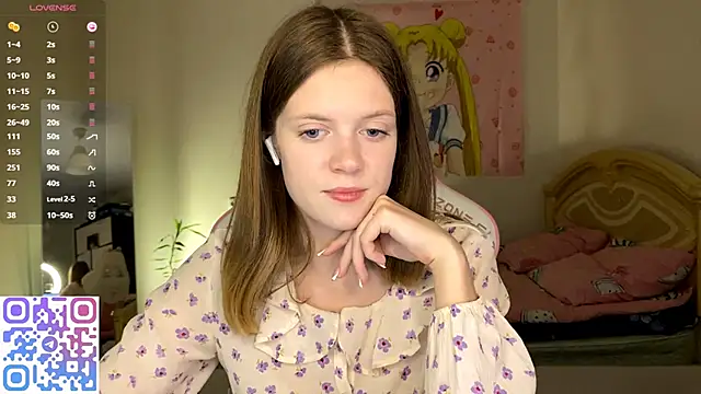 VibeQueenLucy online show from 12, 11, 2025