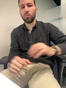 Snapshot of speddy34 chatting on 22, 5, 2026 speddy34 online show from 22, 5, 2026
