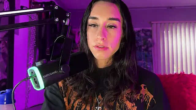 xoFrankie online show from 9, 4, 2026